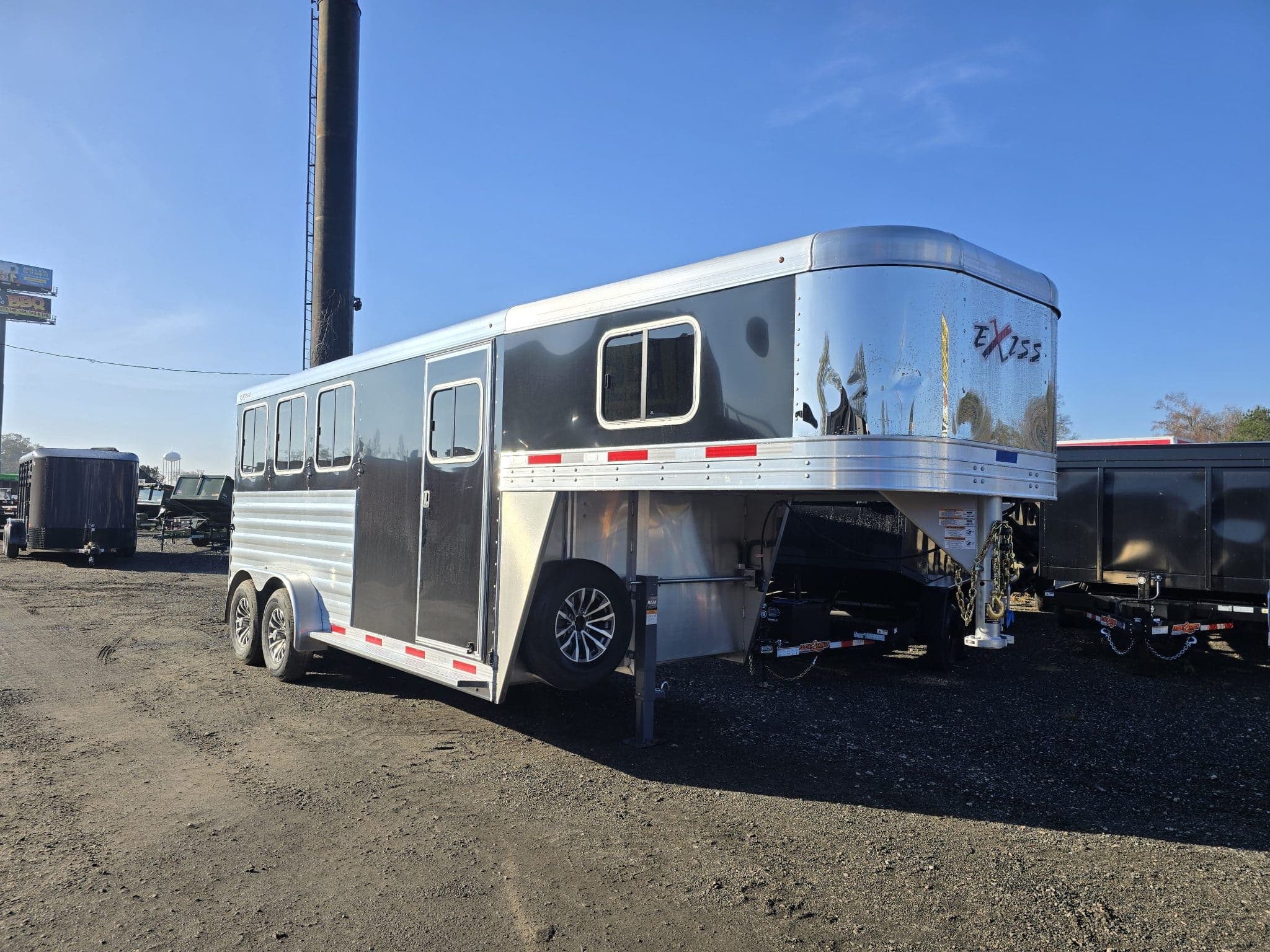 2026 7X17 Exiss trailer 7x17 3 Horse Slant Load Aluminum Gooseneck ...