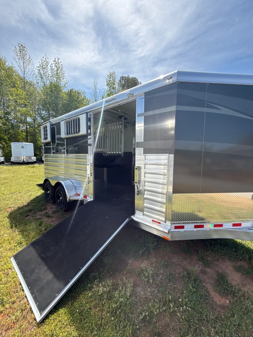 New 2027 4-Star Trailers 2 Horse Straight Load Side Ramp Bumper Pull ...