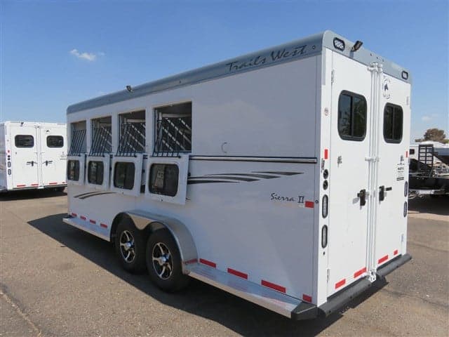 2017 Trails West Sierra II 7'6" Tall 4 Horse w/ Rear Tack BP