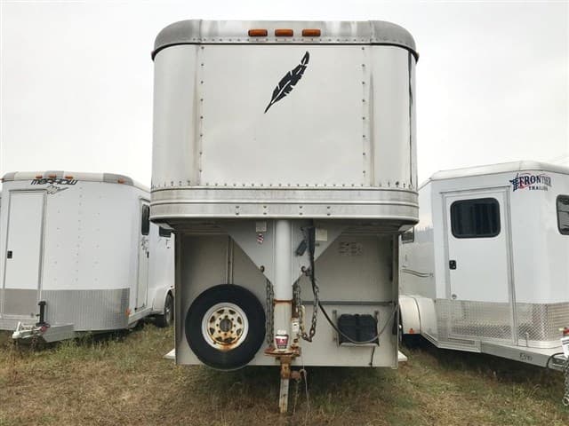 Featherlite 8413 3-Horse Slant Load Gooseneck