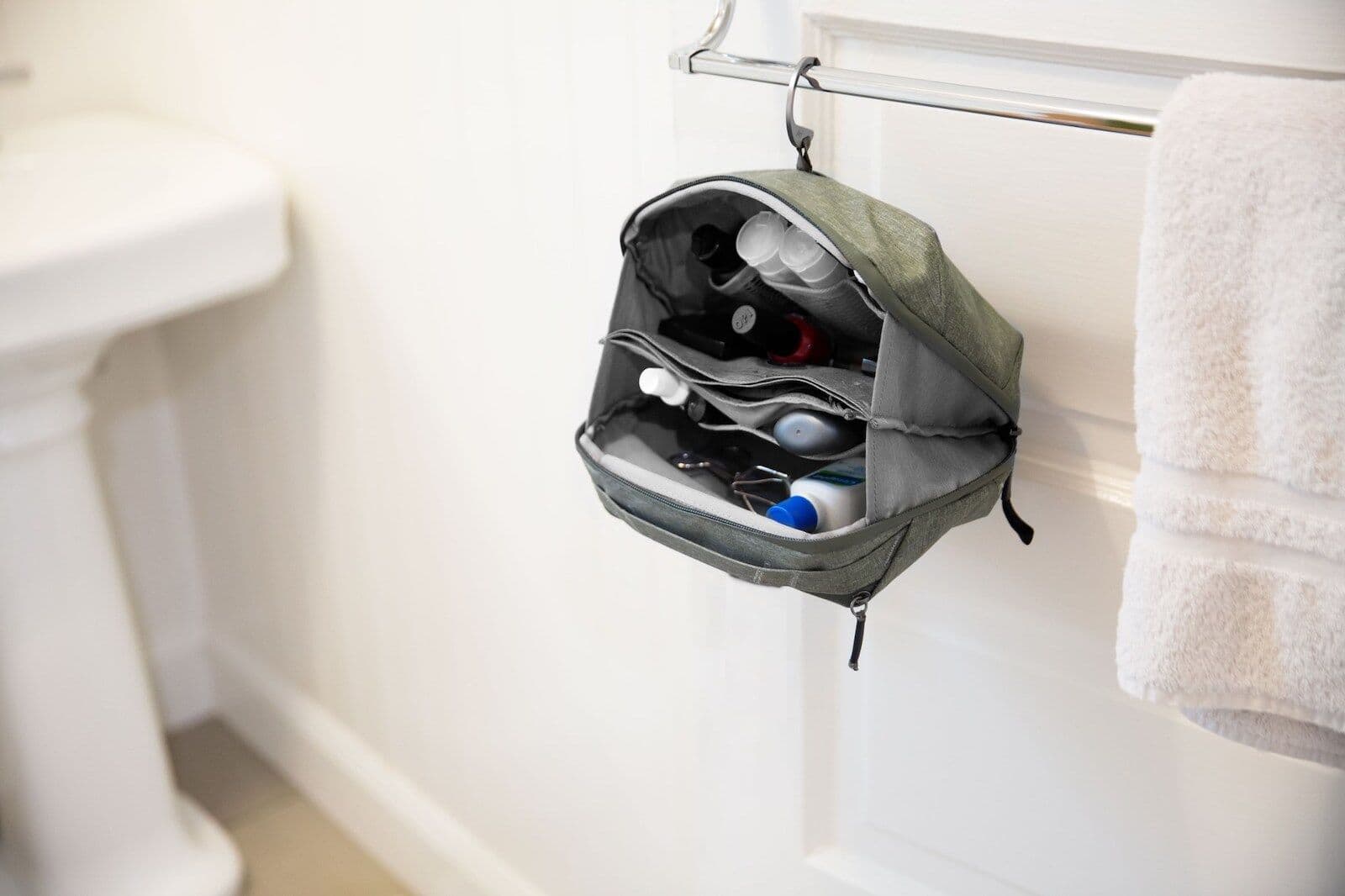 Peak Design Wash Pouch Review: Perfectly Optimized Space