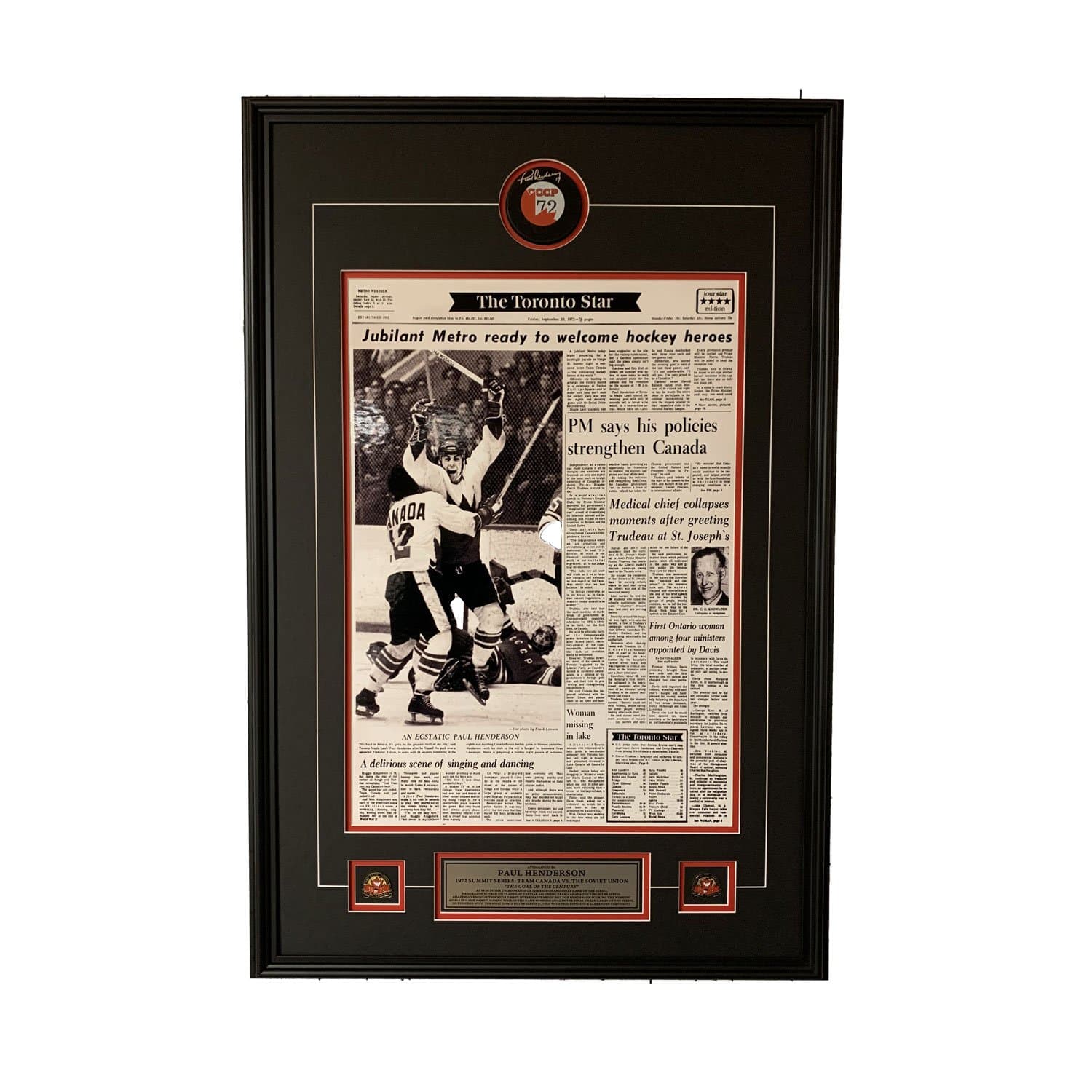 Paul Henderson 1972 Summit Series Signed Puck & Shadowbox (24x36 ...