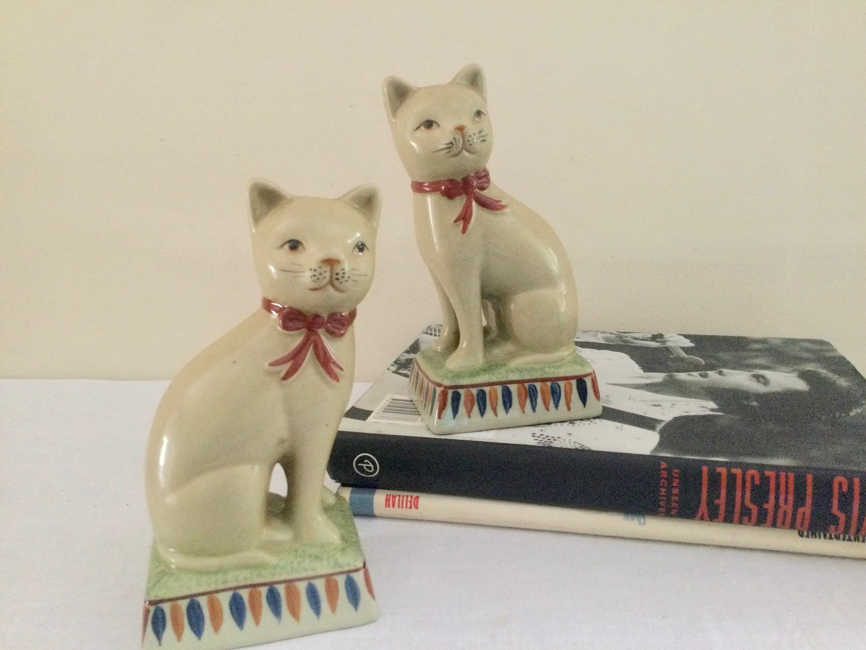 Ceramic Cat Bookends. Cat Figurine. - Etsy