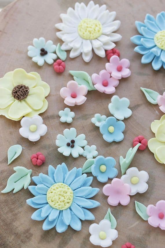 Edible Fondant Flowers for Cake Decorations