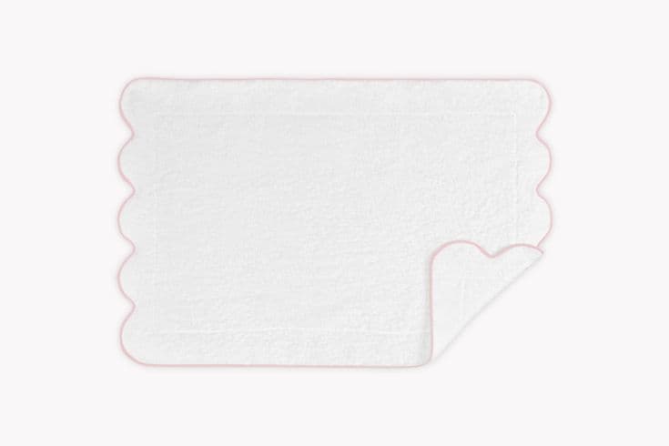 Cairo Scallop Tub Mat | Matouk Luxury Linens | Tub mat, Luxury linen ...