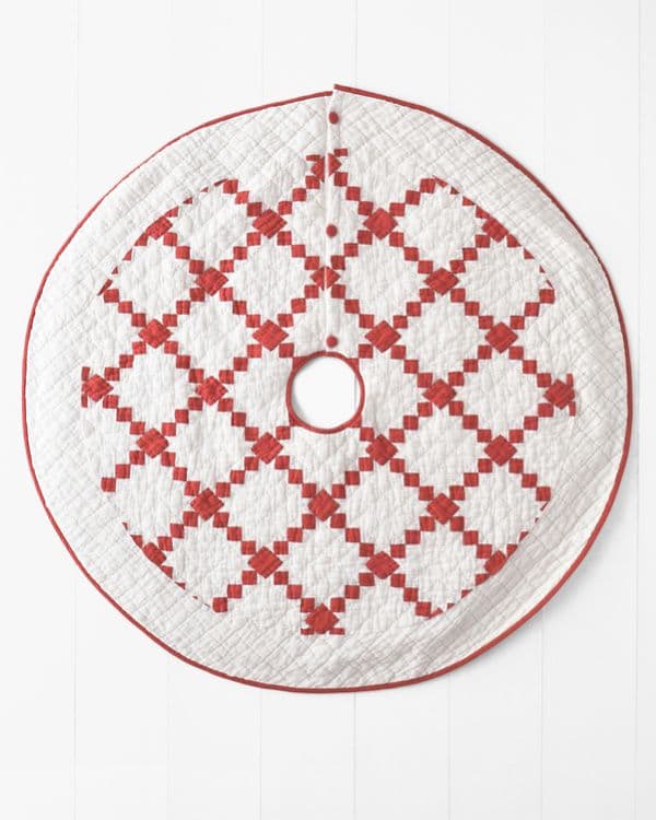 Agnes Linen Quilted Tree Skirt | Garnet Hill | Tree skirts, Linen quilt ...