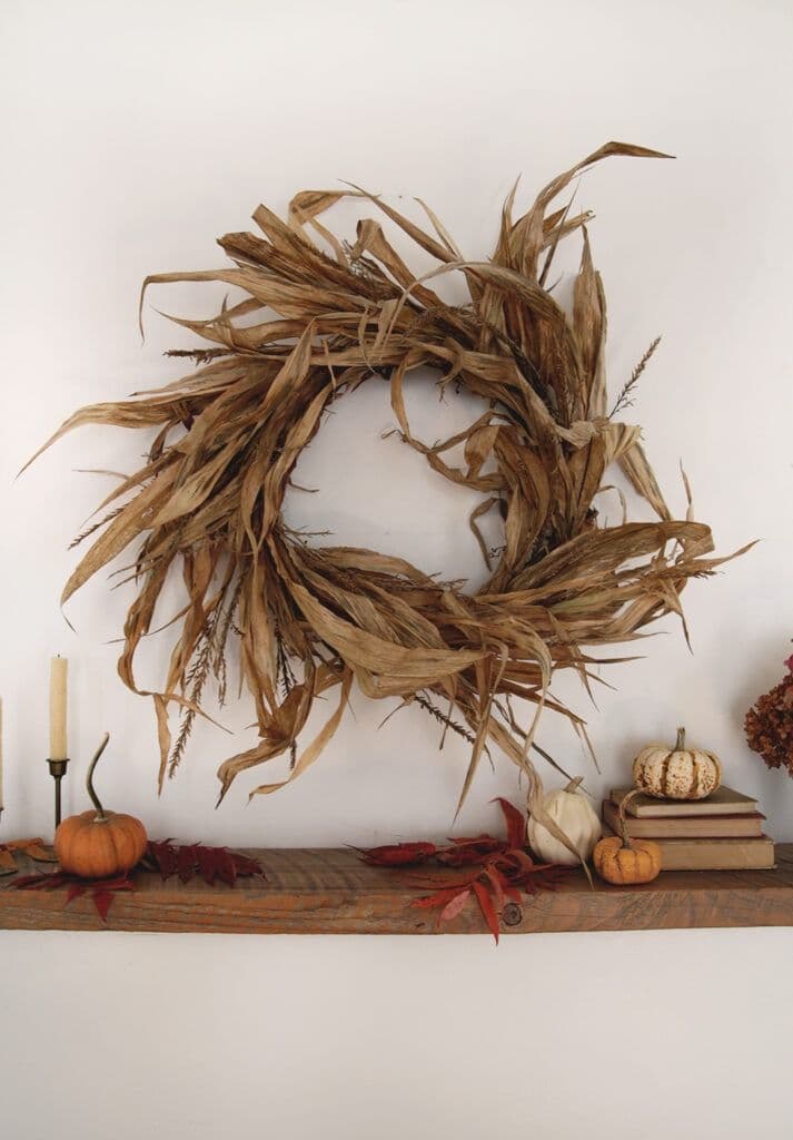 How to Make a Cornhusk Wreath | Diy fall wreath, Corn husk wreath, Fall ...