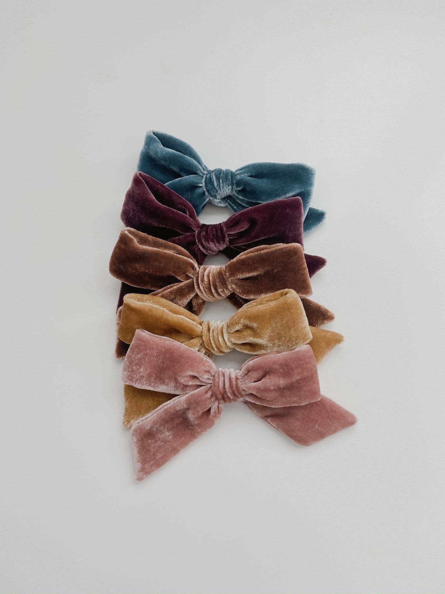 Velvet Bow | Cocoa | Velvet bow, Bows, Fabric hair bows