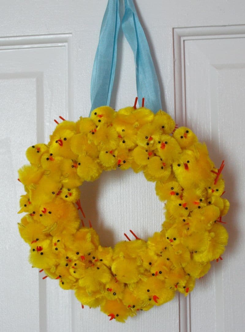 Easter wreath | Easter chicks, Easter diy, Easter crafts