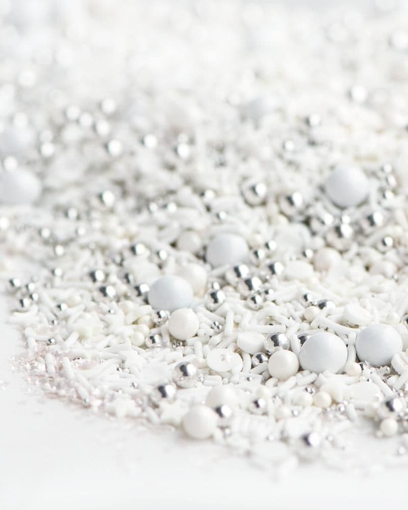 WEDDING CAKE | Sprinkle medley, Fancy sprinkles, Silver sprinkles