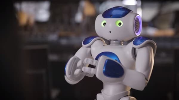 Hilton และ IBM ทดลองใช้งาน Connie หุ่นยนต์รับแขกโรงแรมตัวแรกของโลกจาก ...