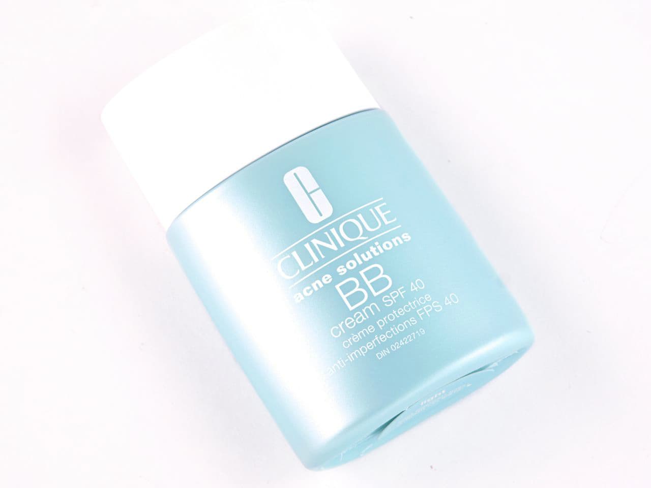Clinique Acne Solutions BB Cream SPF 40 in "Light": Review and Swatches ...