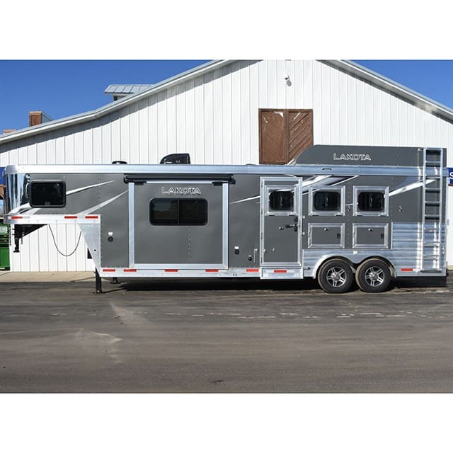 2021 Lakota Charger 3 Horse 11' Living Quarter with Slide