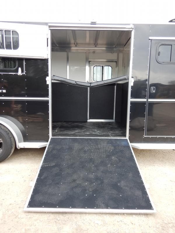 2022 Sundowner Trailers Charter TR SE 2+1 Gooseneck Horse Trailer in ...