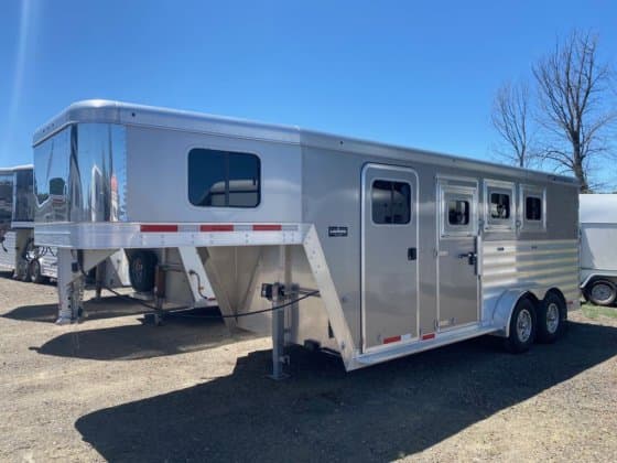 2022 Featherlite Trailers 8542 Legend 3H, 7' wide, 52" Dressing Room in ...