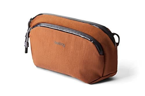 Bellroy Classic Pouch (EDC Zipper Travel Pouch, Water-Resistant Woven Fabric, Holds Pencils, Pens, Tech & Personal Items, Internal Mesh Pockets) - Melbourne Black