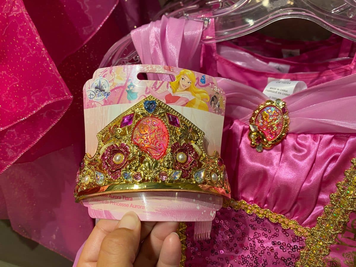 PHOTOS: New Castle Collection Disney Princess Tiaras Sparkle at the ...