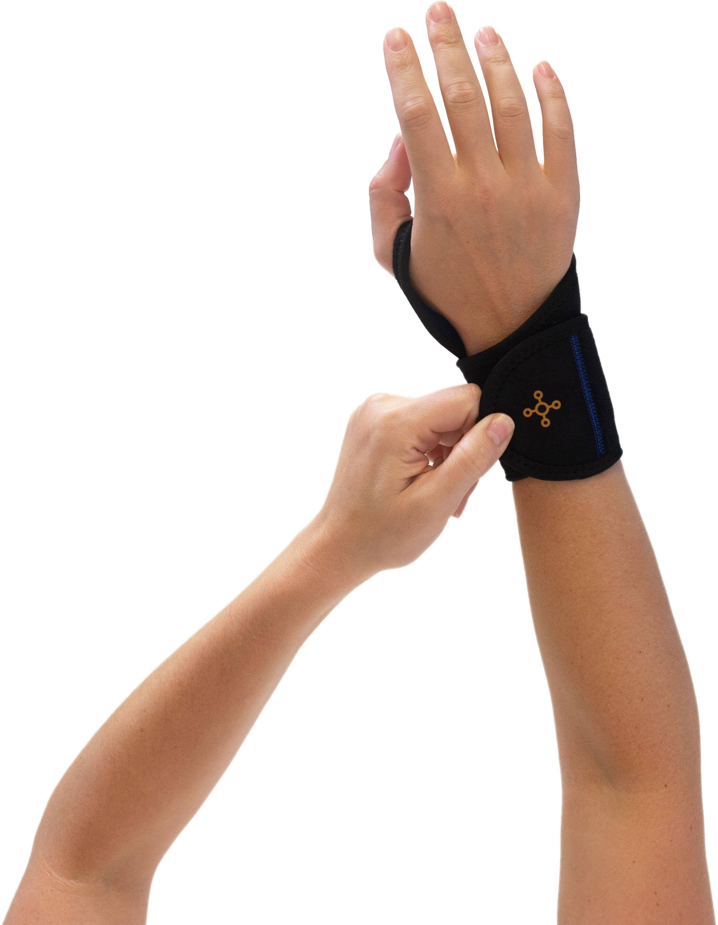 Best Buy: Tommie Copper Adjustable Wrist Wrap Black 1836UR-W