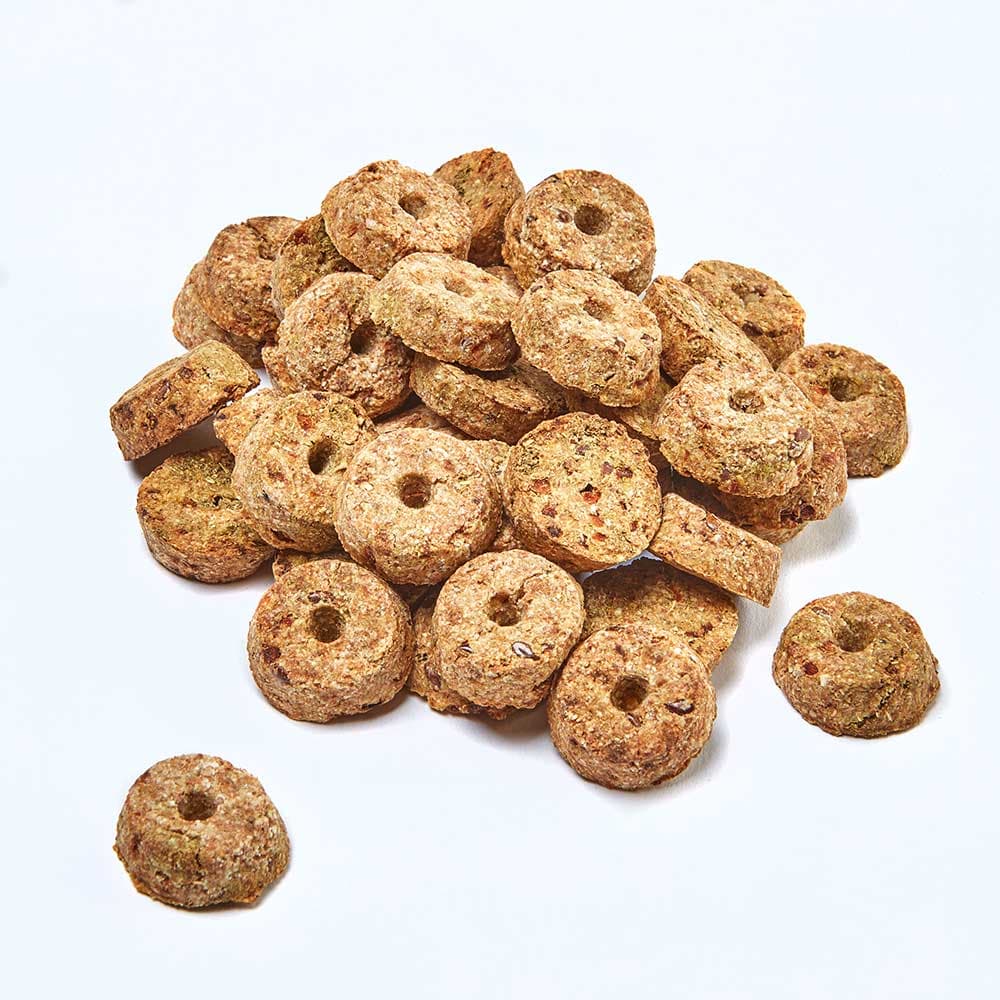 Timothy Biscuits Baked with Carrot: Small Animal Treats | Kaytee